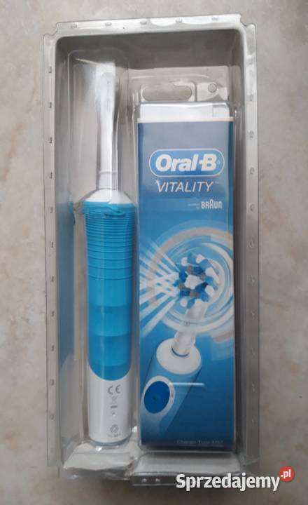 Szczoteczka OralB Vitality Cross Action Nowa Warszawa