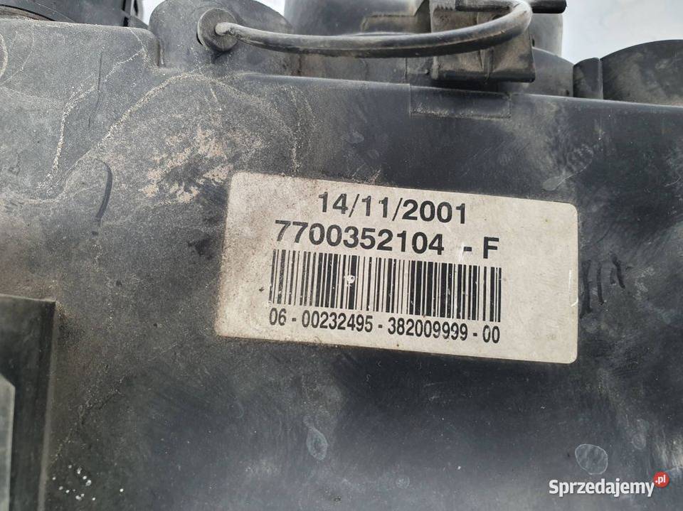 LAMPA PRAWA PRZÓD RENAULT MASTER II 7700352104 osobowe Lipno
