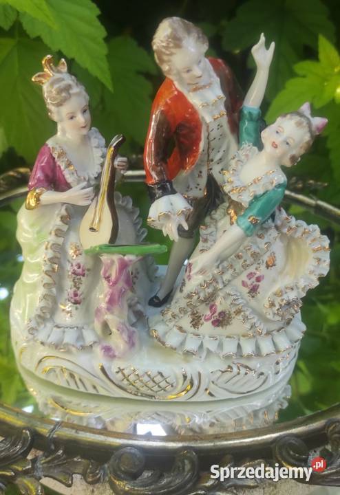 Porcelanowa grupa figuralna w stylu drezdeńskim