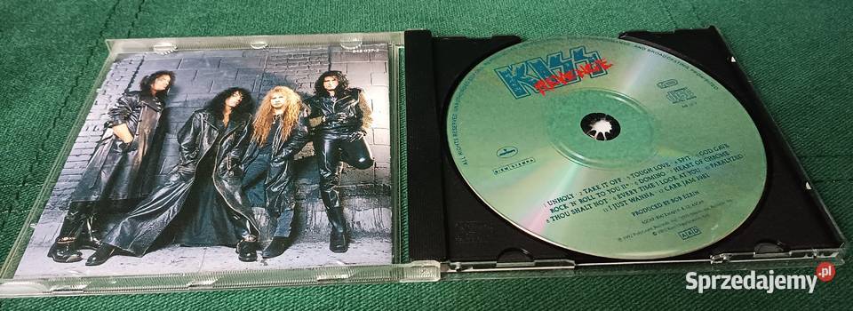 Kiss Revenge CD
