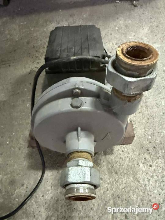 Silnik BC111811 z pompą wody podkarpackie Czarna