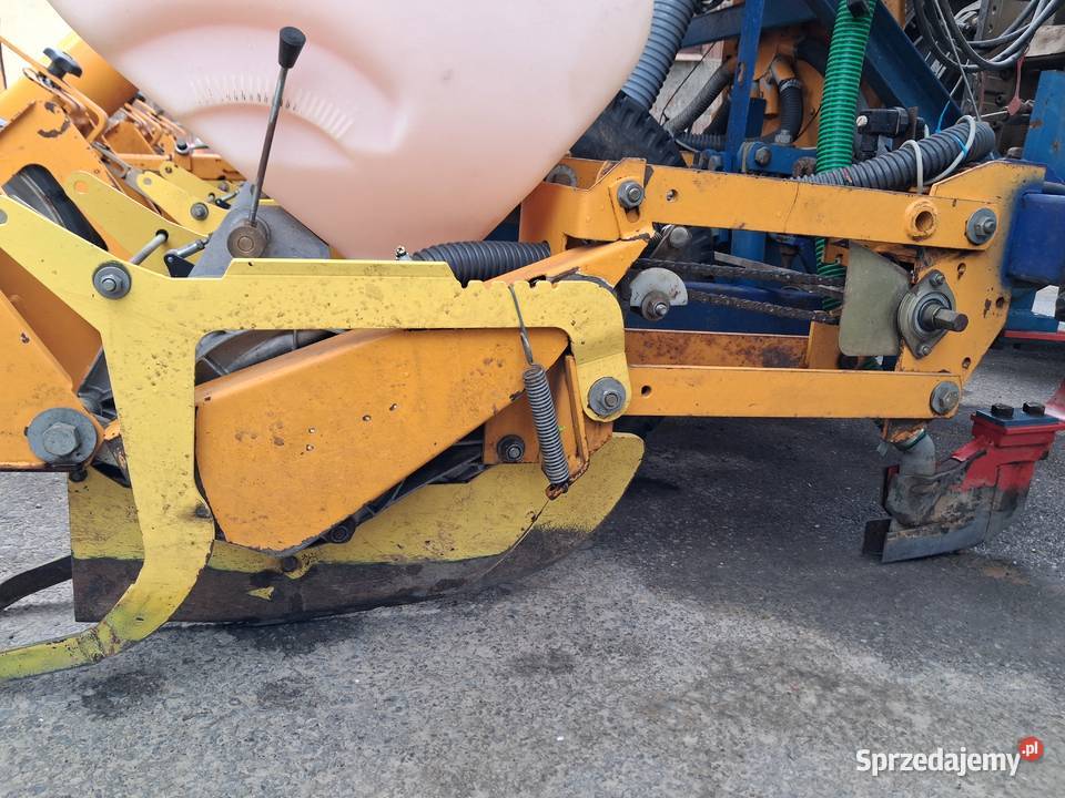 Siewnik do kukurydzy nieuszkodzony