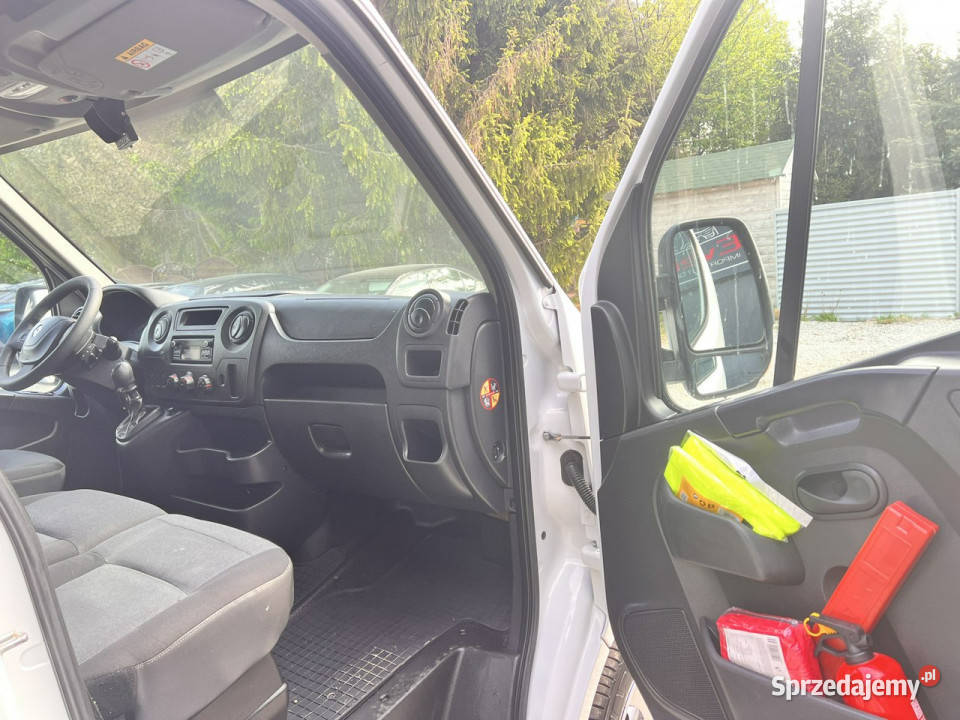 Renault Master średniak 7 osobowy L2H2