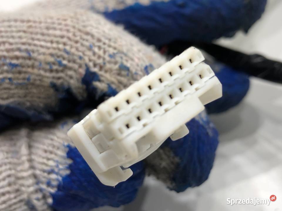 LUSTERKO PRAWY LEXUS LBX Crossover Sonic Chrome