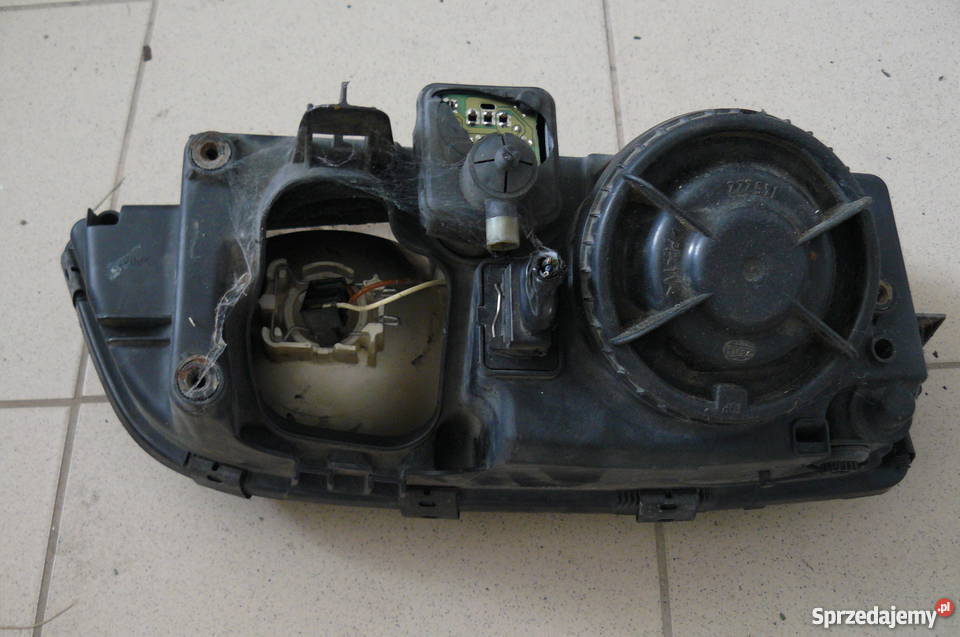 Lampa lewa Volvo S70 V70 C70 I generacja Szałkowo