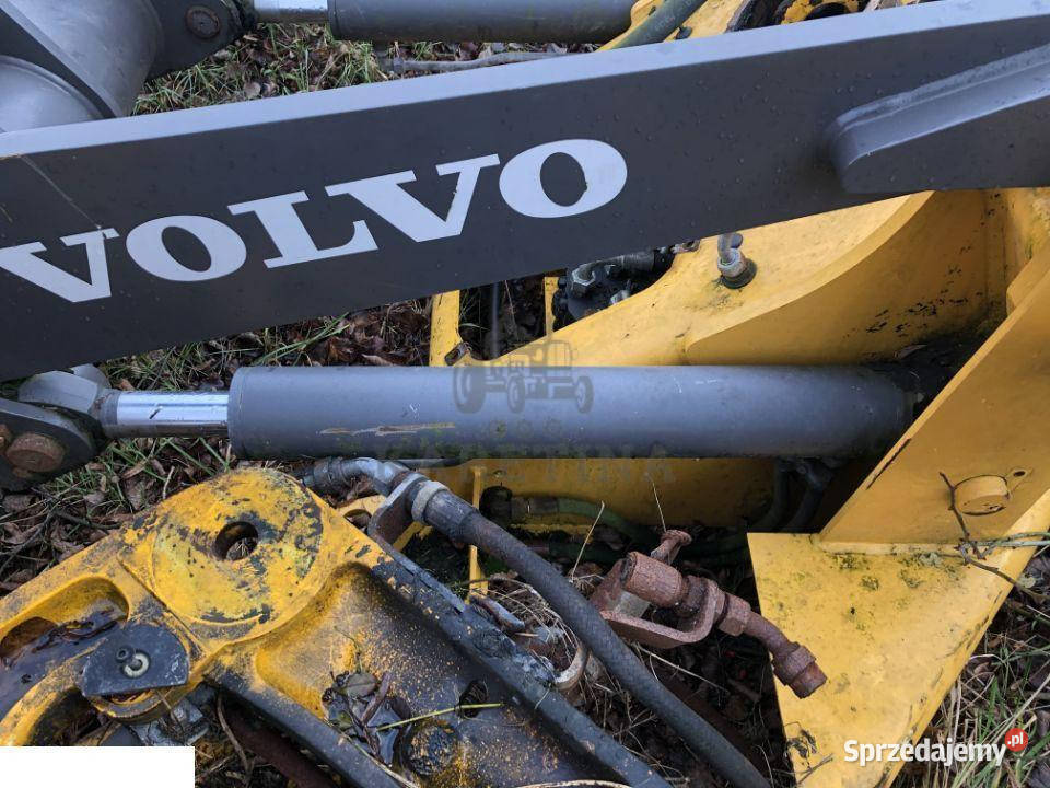 VOLVO L35 Siłownik Do Podnoszenia Ramienia Jastrzębniki