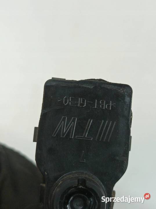 SIŁOWNIK KLAPKI WLEWU PALIWA 31385289 Volvo V60 Klapki wlewu paliwa