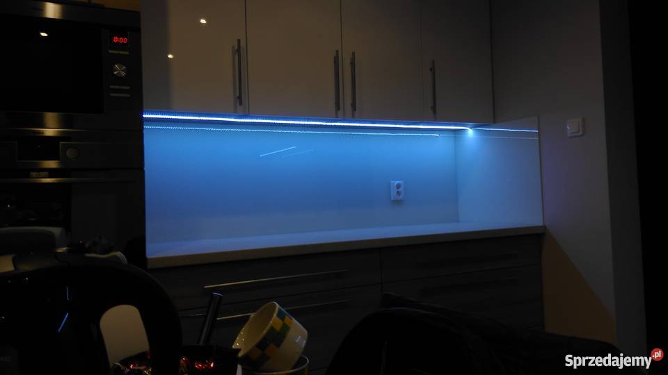 PANELE SZKLANE Z LACOBEL JEDNOKOLOROWE DO KUCHNI Wolsztyn