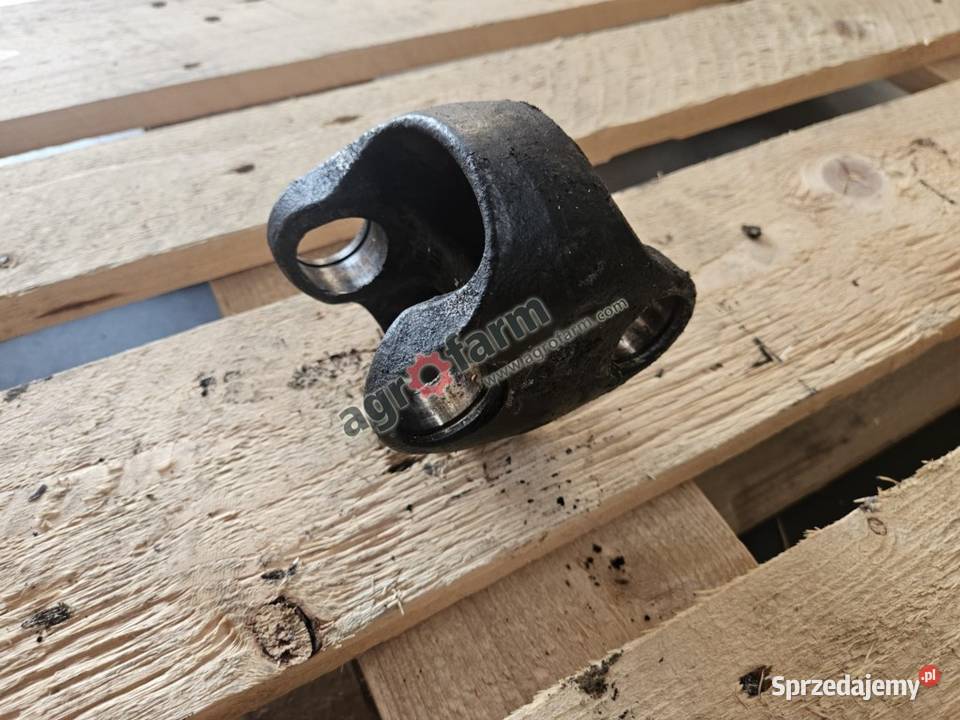 Łącznik półosi FWD Massey Ferguson 7616 7480 dolnośląskie Byków