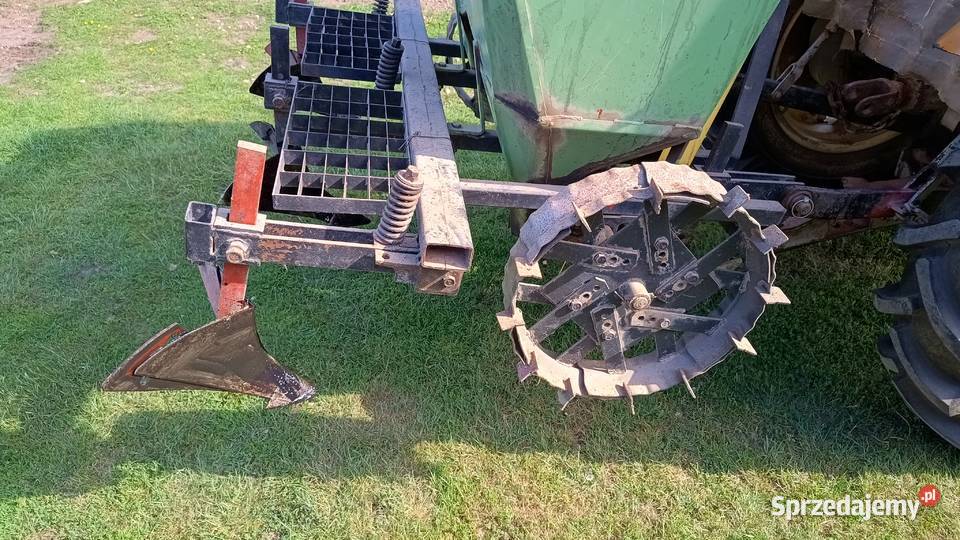 Sadzarka do ziemniaków dwurzędowa KPRM S208 Ostrów Południowy