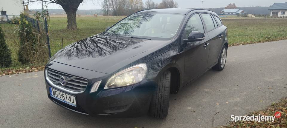 Volvo V60 20D Automat 2011r lakier metallic Sobolew