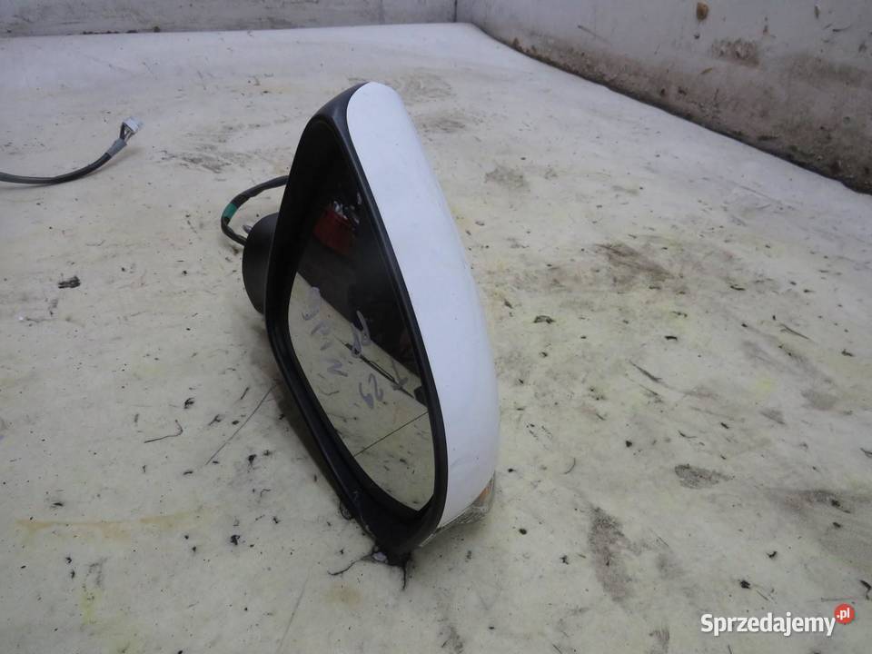 LUSTERKO PRAWE 9 PIN 040 AVENSIS T27 T29