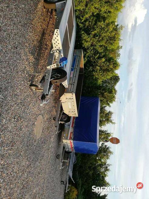 Wypozyczalnia Wynajem Lawety lawet Laweta Wynajem pojazdów auto wynajem