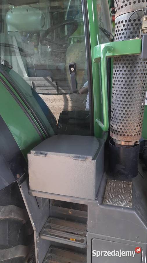 Skrzynka na narzędzia do fendt 718 sprzedam