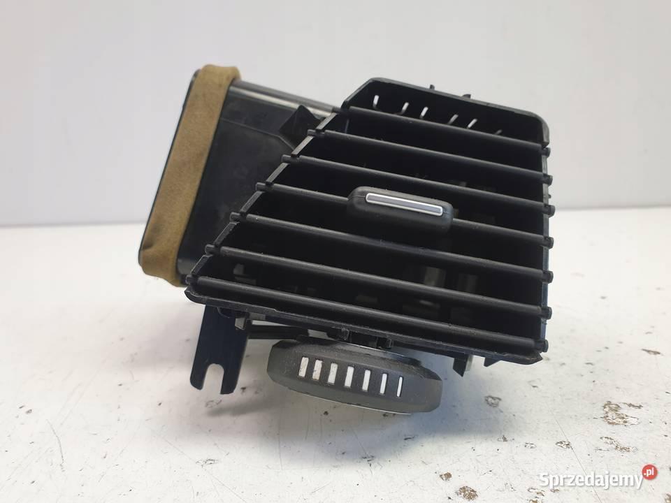 Renault Laguna III KRATKA NAWIEWU prawa PRZÓD Rudka