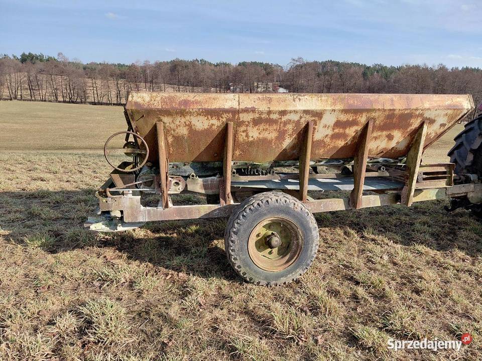 Rozsiewacz wapna Sierakowice