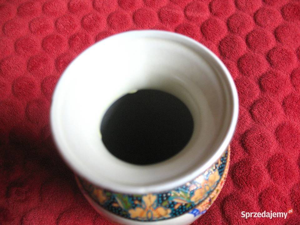 Wazon Misternie zdobiony złoty relief porcelana mazowieckie Siedlce