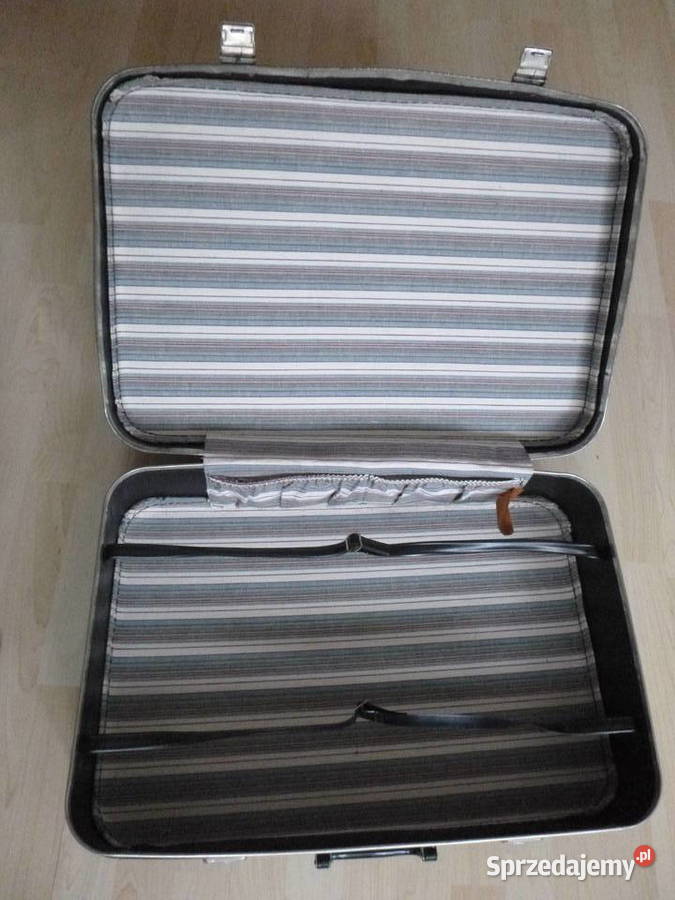 Tradycyjna walizka retro prod 1980 Warszawa