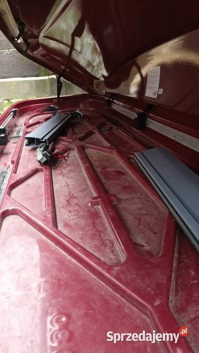 Box na dach Jetbag Thule 700 st na kwadrat belki Boks Kalna