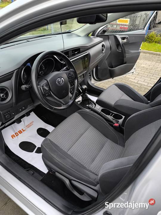 Toyota Auris 2 TS E18 16 132 2017r Dynamic Salon Szyjki