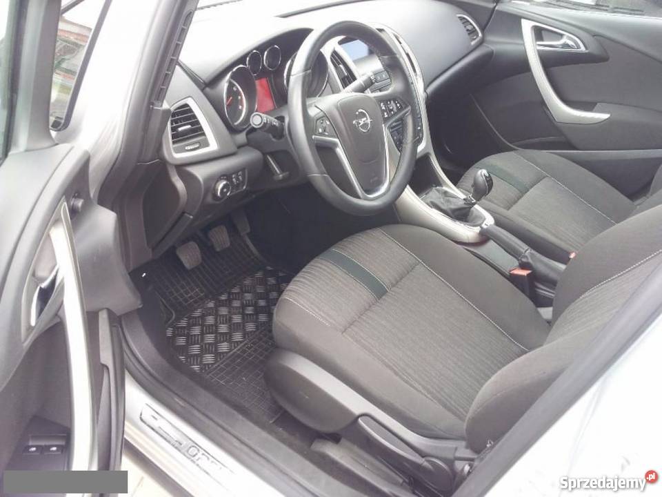 Na sprzedaż Opel Astra 2010 Krzywizna