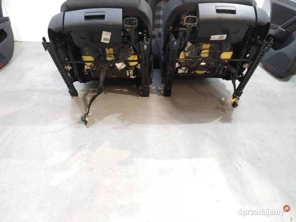 FOTELE PRZÓD KANAPA GTI CZERWONE GRZANE HB 5D