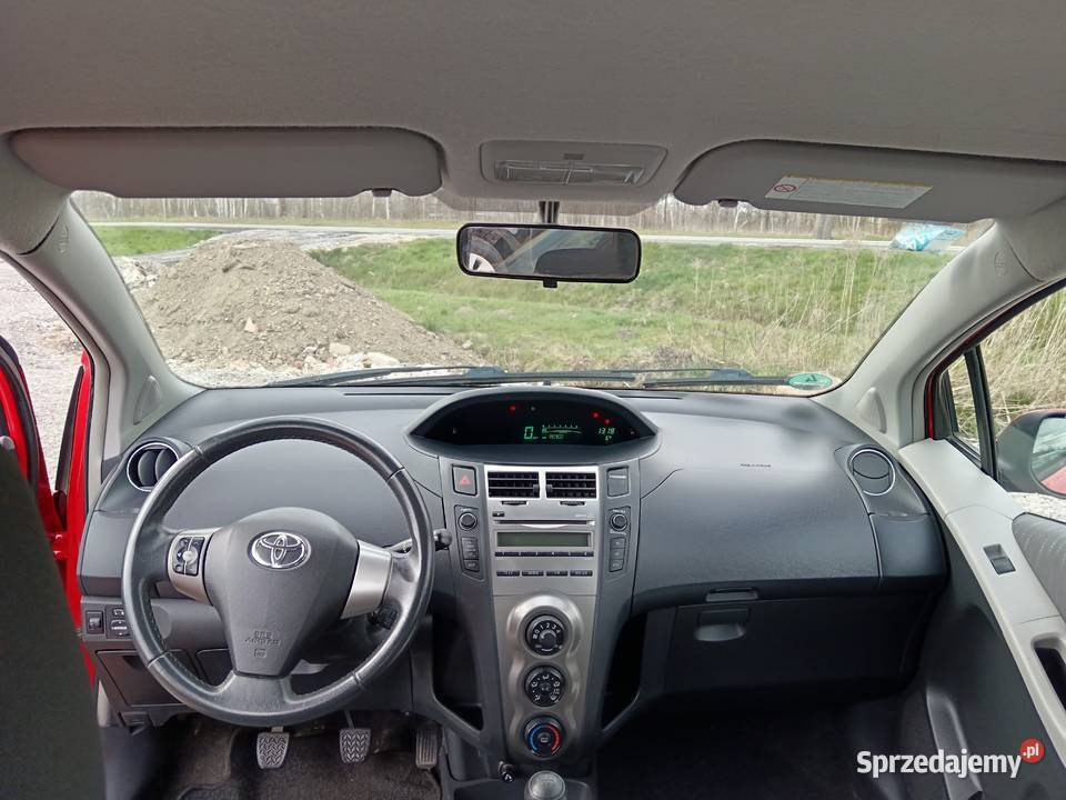 Toyota yaris z Niemiec serwisowana nowe immobilizer małopolskie Tarnów