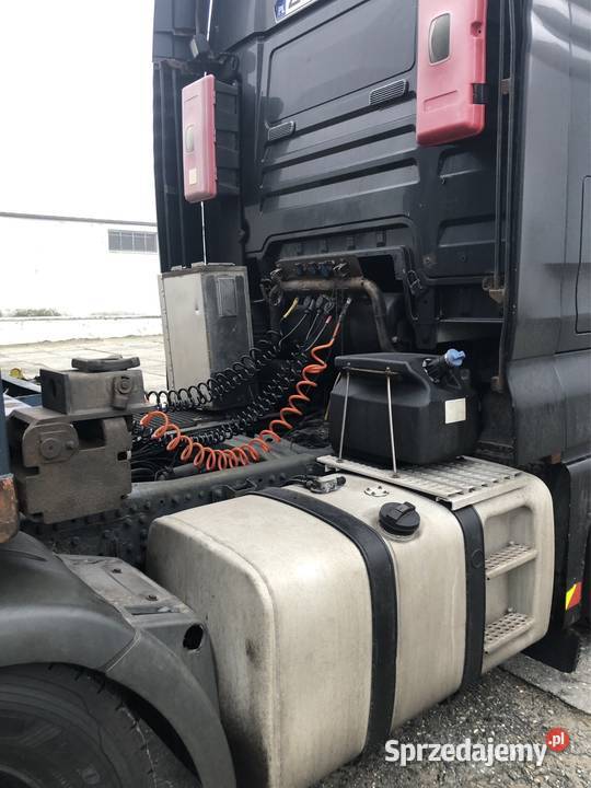 Ciągnik siodłowy Man 540 3osiowy naczepa