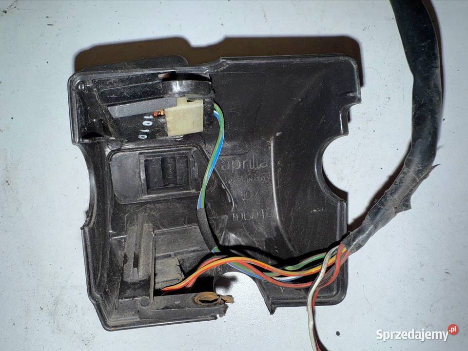 Przełącznik prawy Aprilia Atlantic 1252013r Ostrów Wielkopolski sprzedam