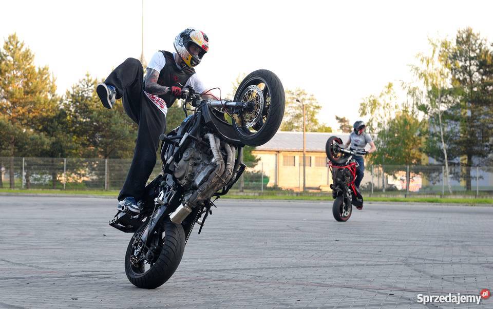 honda cbr f4i stunt 636