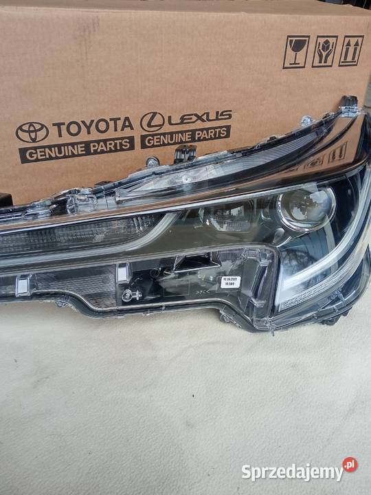 Corolla E21 lampa reflektor prawa lewa Kraków