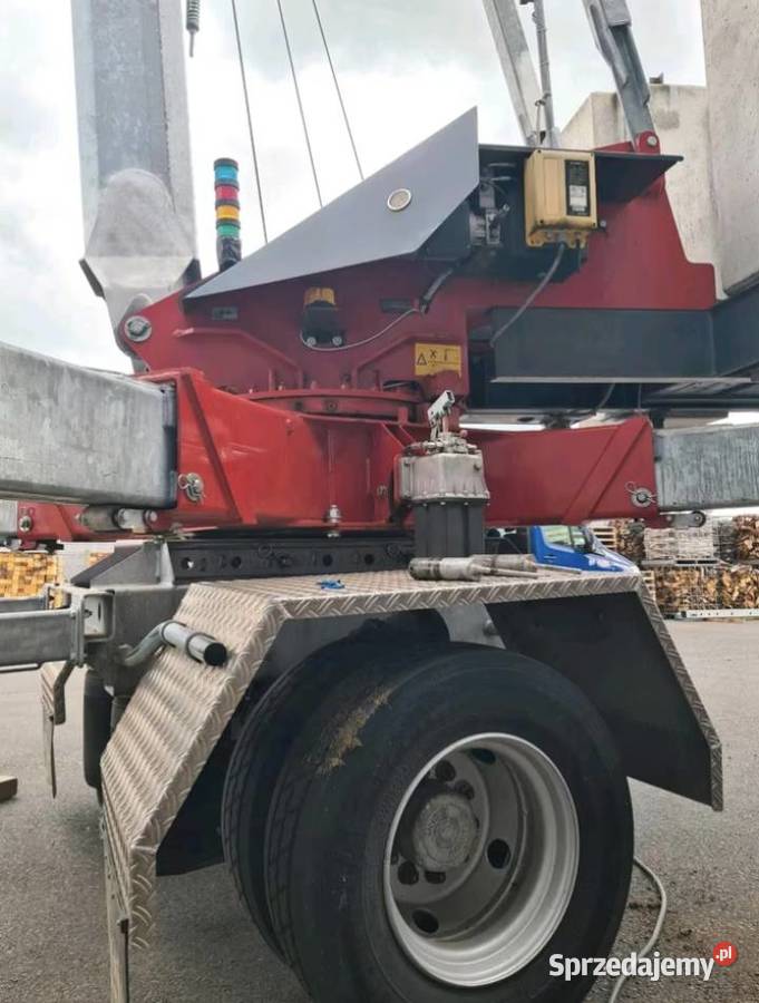 Żuraw budowlany dźwig budowlany BCKER AMK 20