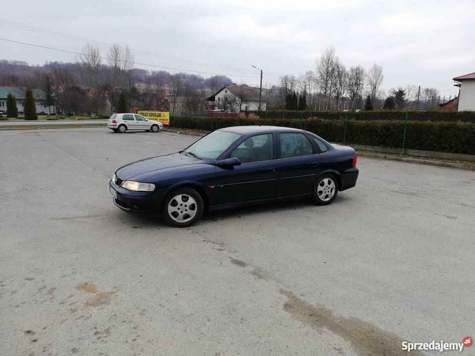 Opel Vectra B FL 18 16v lpg wersja na 100 lecie 4/5 Lubenia