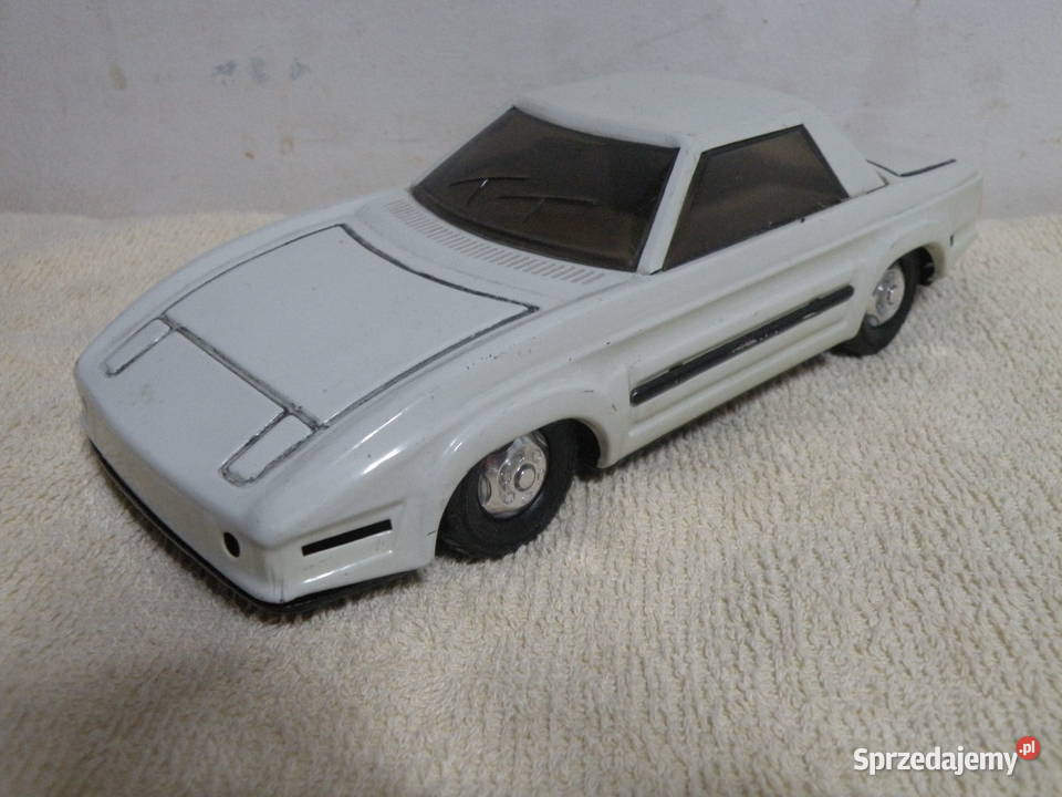 Samochód z PRLu Metalowy Andrychów