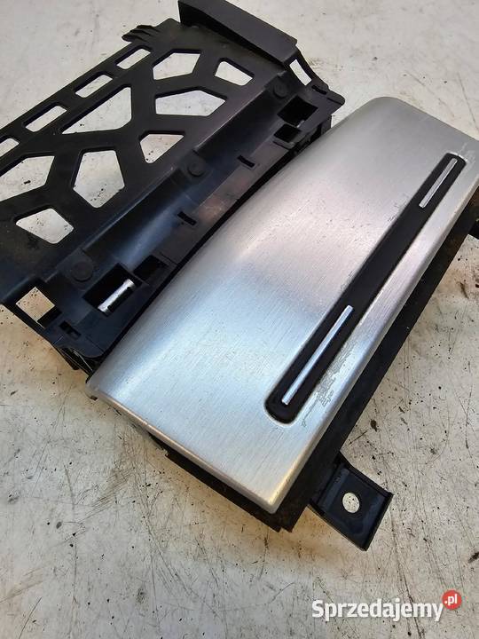 POPIELNICZKA PRZÓD AUDI A3 8P LIFT 8P0857951 Przystajń