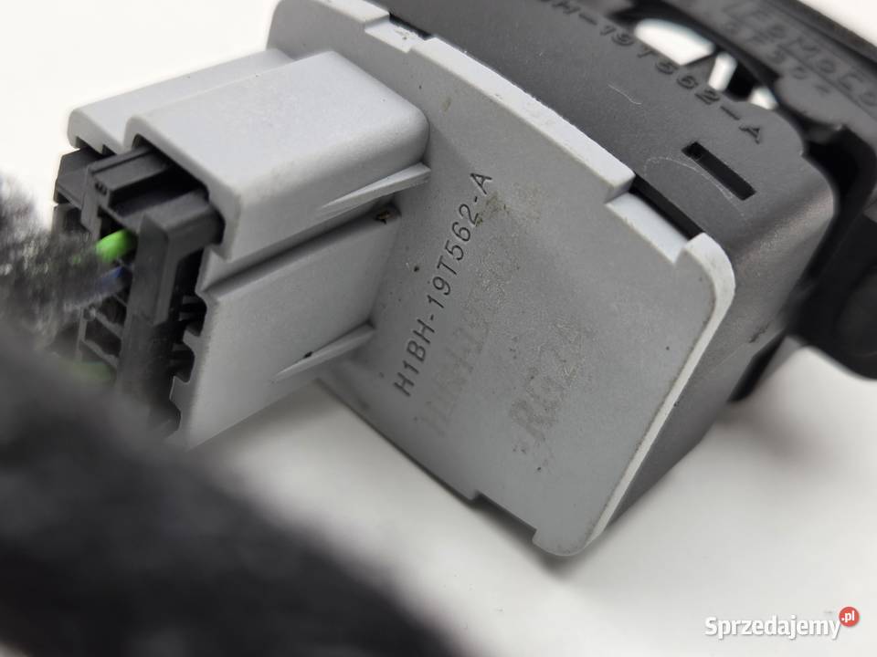 FORD FOCUS MK4 WTYCZKA KOSTKA osobowe Janowice