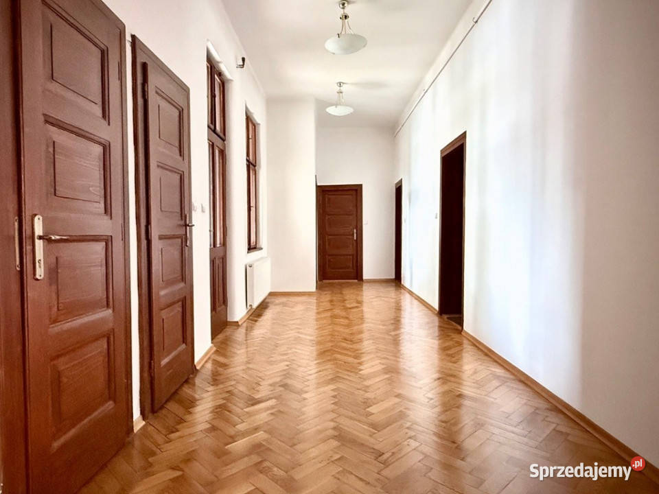Lokale do wynajęcia w samym Centrum sprzedam
