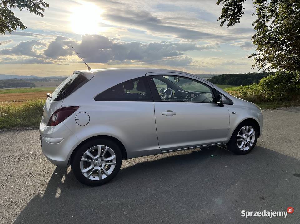 Opel Corsa 14 16V Cosmo Klimatronic Grzane Nysa sprzedam