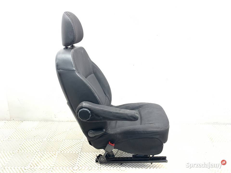 FOTEL LEWY PRZÓD RENAULT TRAFIC III Bus