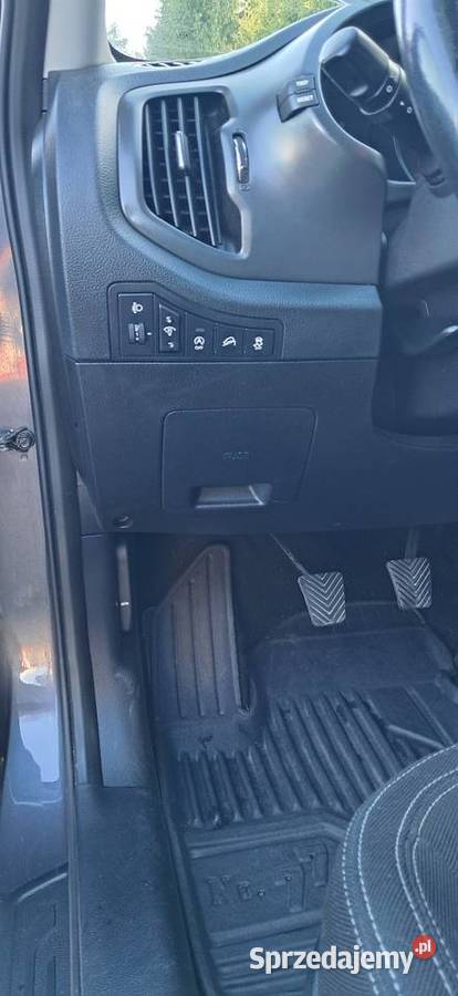 Sprzedam Kia Sportage 16 2013 r wielofunkcyjna kierownica Sieradz