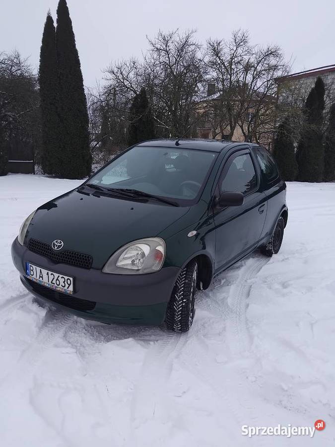 Toyota yaris 10 benzyna Yaris Poświętne