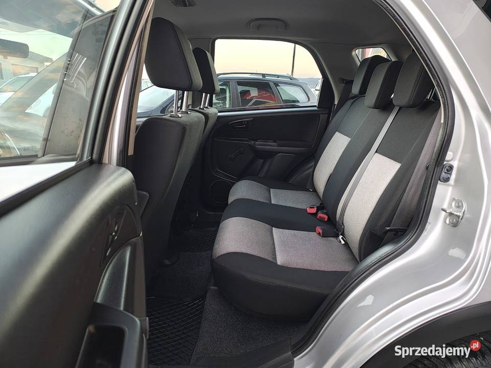 Fiat Sedici 2012r 16Benzyna Napęd 4x4 Stan srebrny Zarszyn