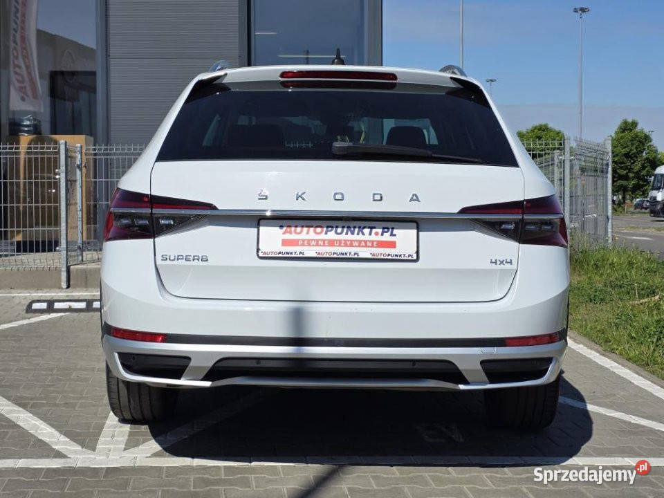 Skoda Superb 2022r FV23 bezwypadkowy 4x4 niski Superb Poznań
