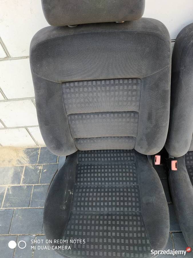 Komplet Foteli Boczki Passat B5 FL Kombi Bierdzież