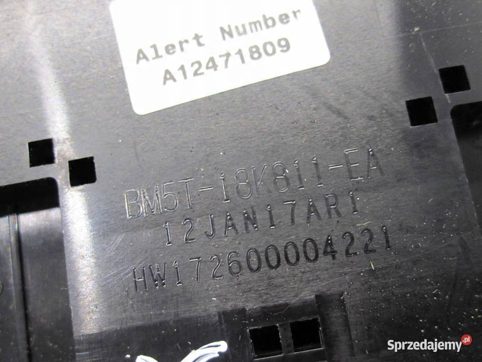 FORD FOCUS MK3 III 12r panel radia BM5T18K811EA osobowe Panele sterowania, przełączniki