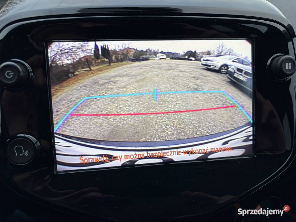 Salon BezwypKlima kamera cofaniaI właścicel Ledy ABS Libiąż