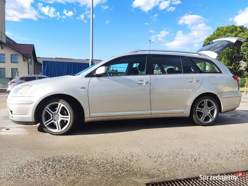 Toyota Avensis T25 20 Diesel D4D kombi 2005 śląskie