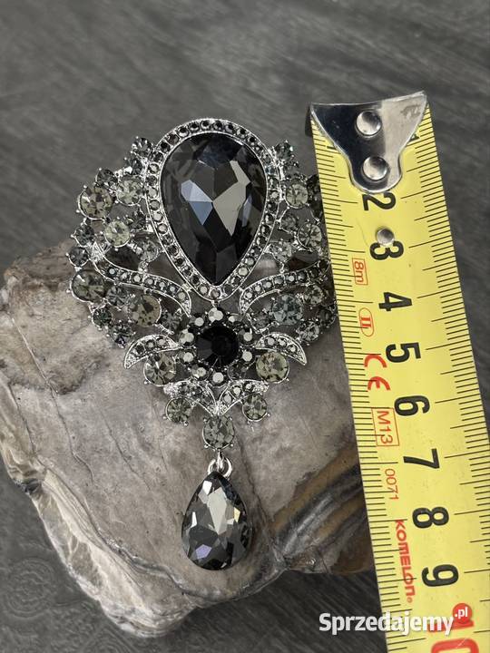 Piękna biżuteryjna broszka z ruchomą łezką małopolskie Kraków