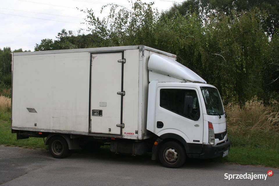 kontener zamykany izoterma z nissan cabstar 2500cm3