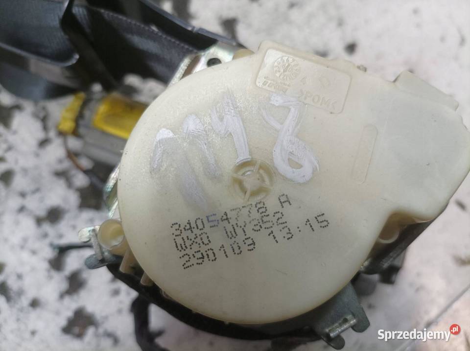 PAS BEZPIECZEŃSTWA PRAWY PRZÓD PASAŻERA Rok produkcji 2009 Wyposażenie wnętrza